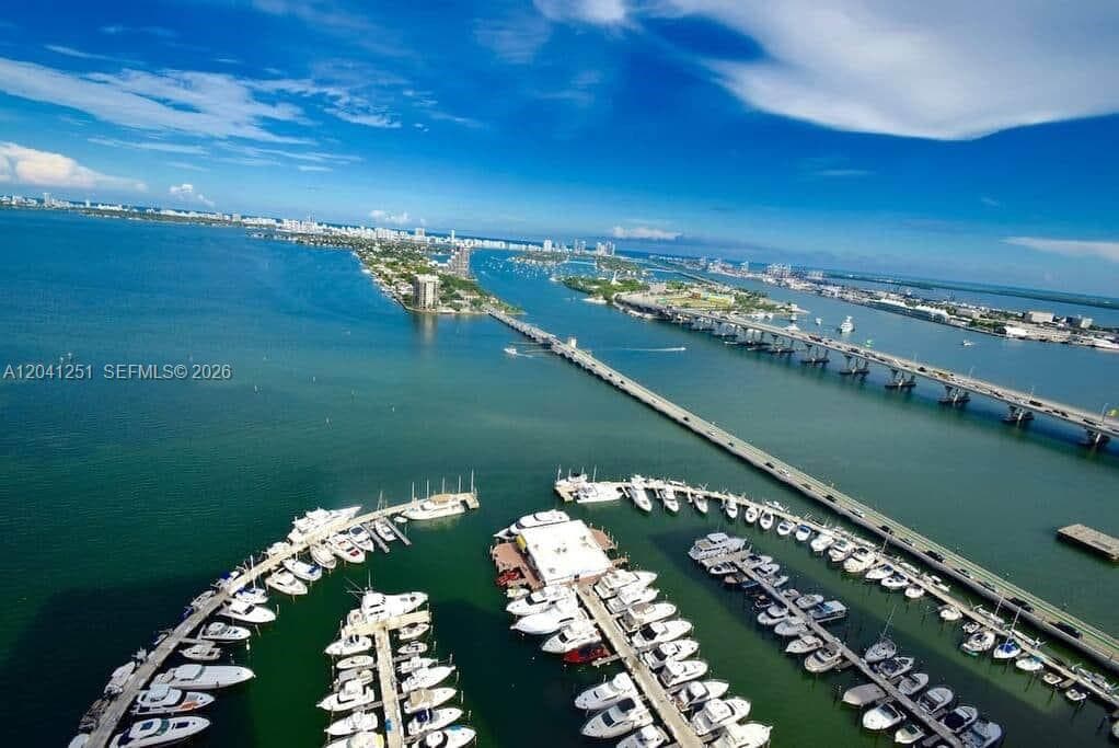 1717 N Bayshore Dr # D-3931, Miami, FL 33132 photo 2