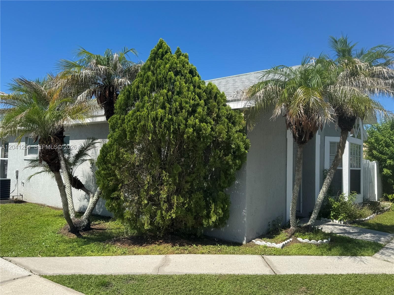 2399 Harbor Town Drive, Other City - In The State Of Florida, FL 34744 photo 2