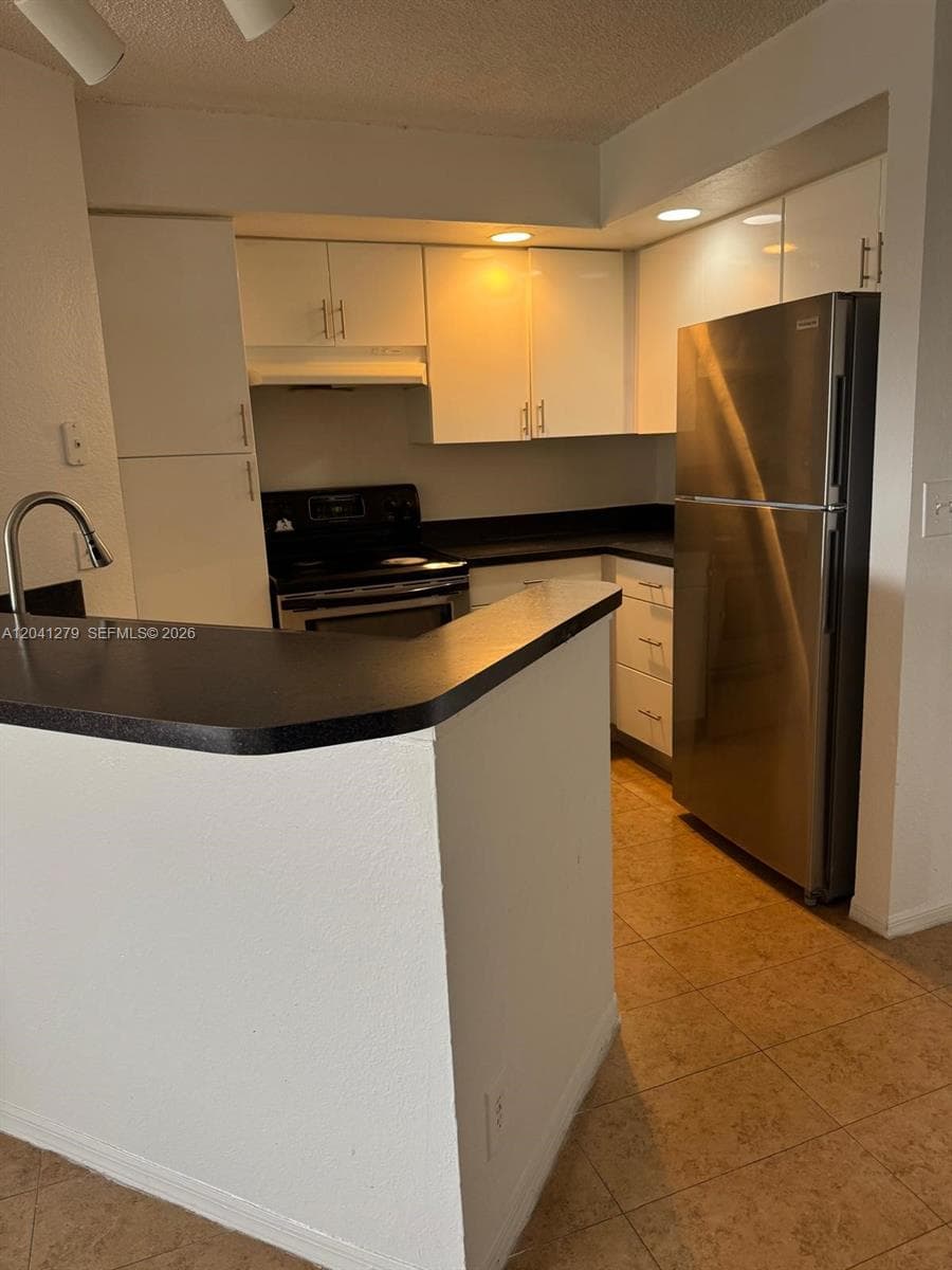 3400 N Pinewalk Dr N # 924, Margate, FL 33063 photo 2