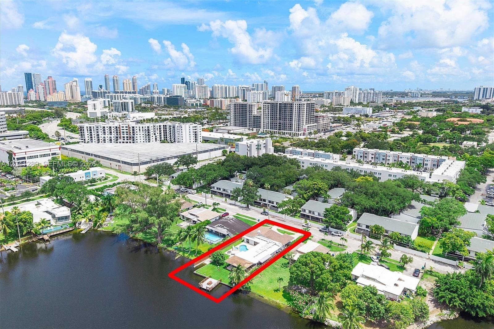 2531 NE 195th St, Miami, FL 33180 photo 3