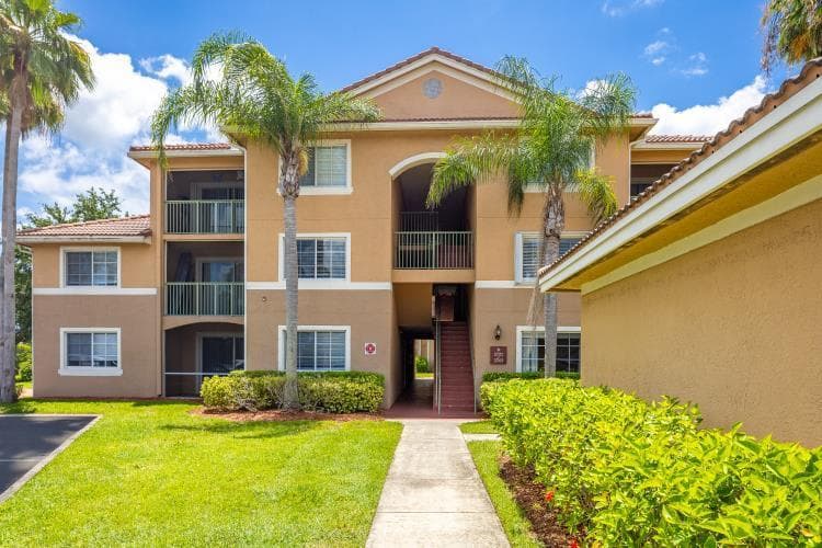 3721 NW Mediterranean Lane # 8-304, Jensen Beach, FL 34957 photo 2