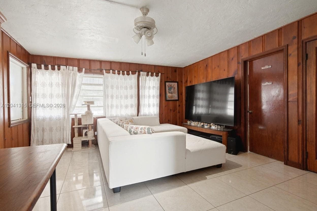 2118 Coolidge St, Hollywood, FL 33020 photo 3
