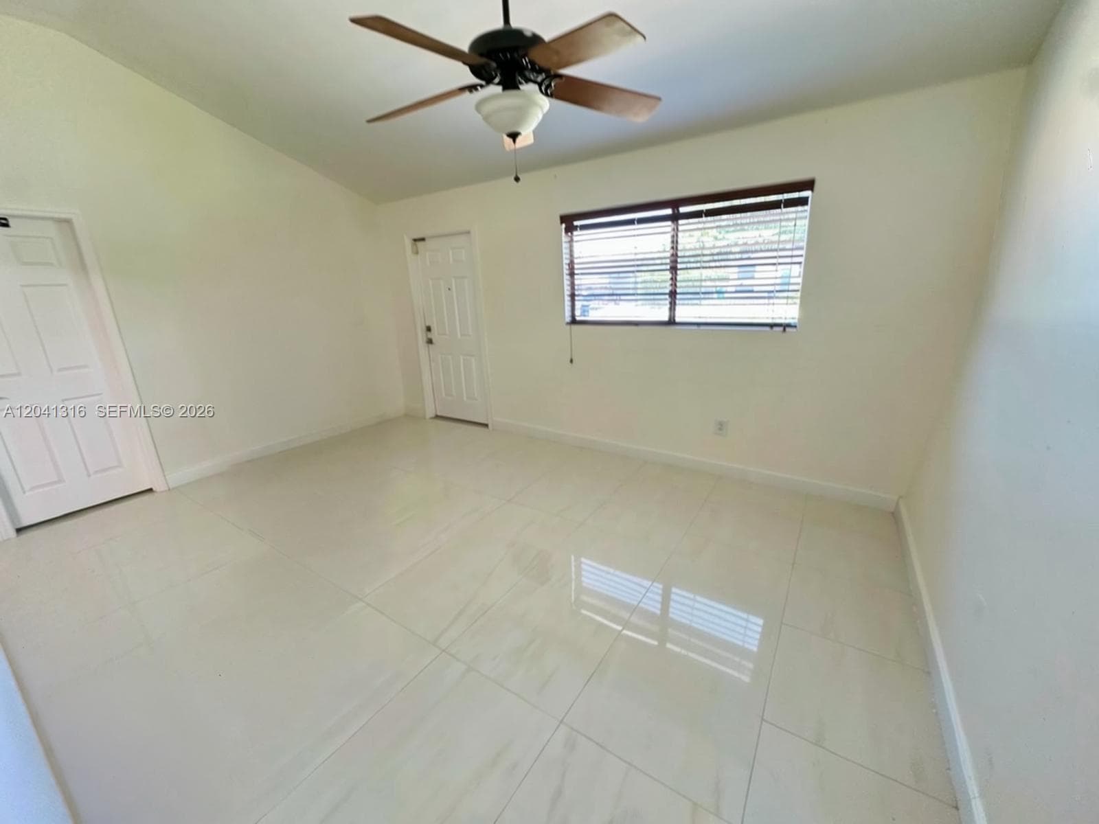 10015 SW 213th Ter, Cutler Bay, FL 33189 photo 4