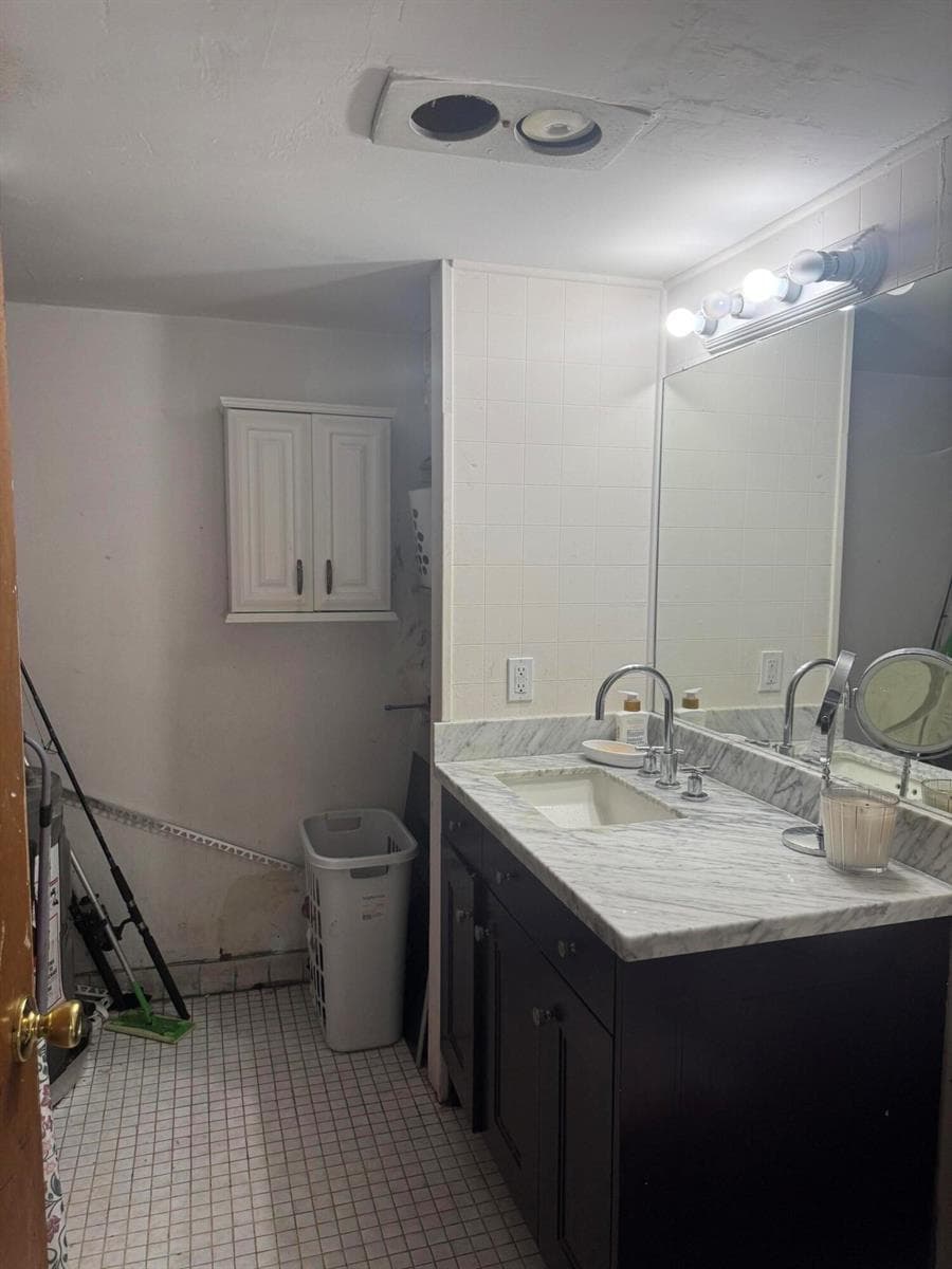 910 N F Street, FL 33460 photo 3