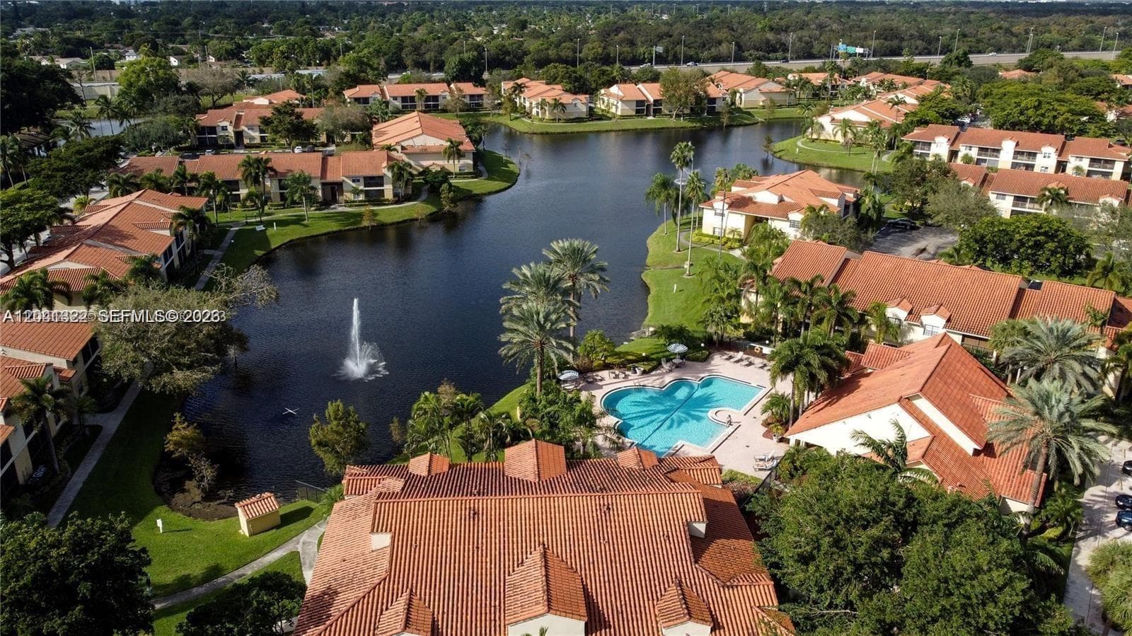 1227 SW 46th Ave # 304, Pompano Beach, FL 33069 photo 2