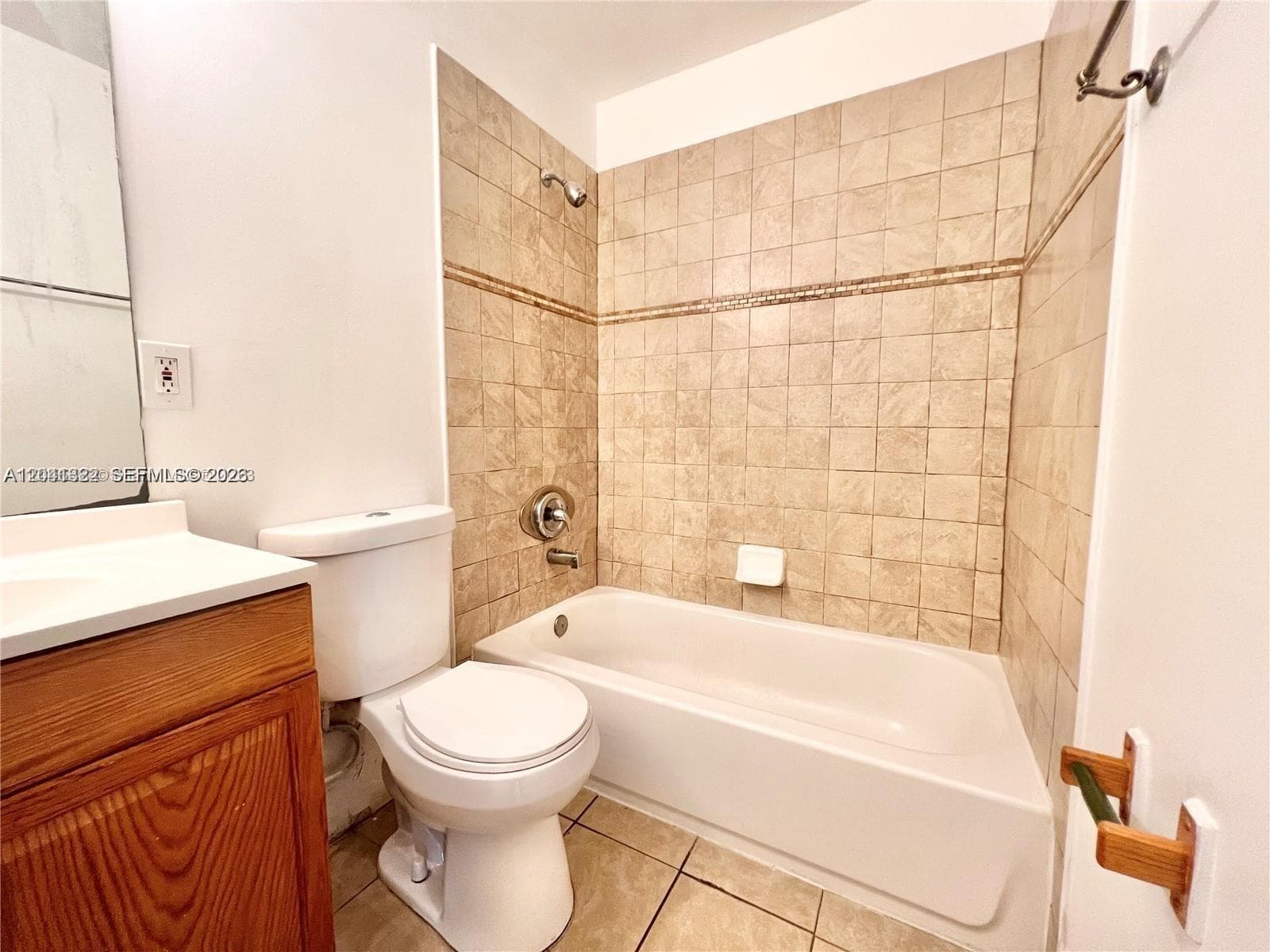 1227 SW 46th Ave # 304, Pompano Beach, FL 33069 photo 5