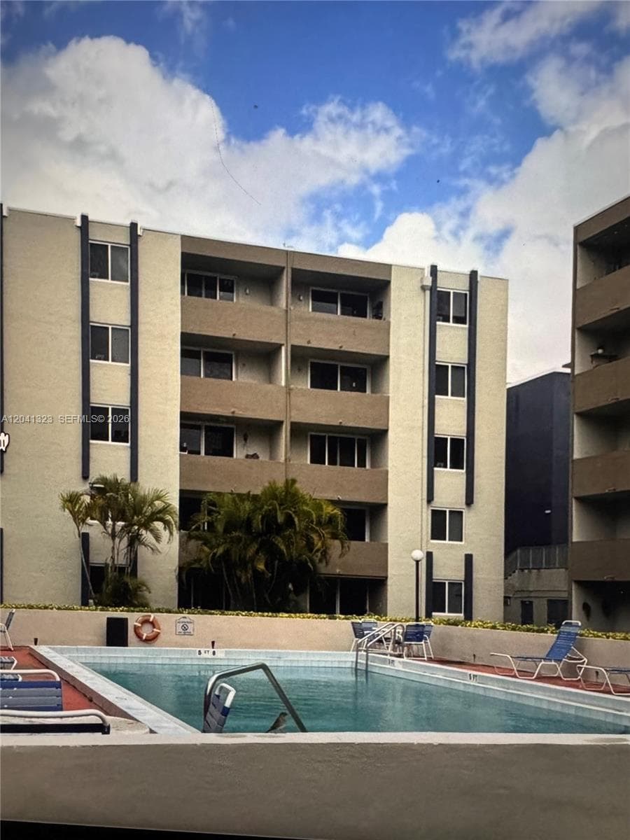10090 NW 80th Ct # 1241, Hialeah Gardens, FL 33016 photo 3