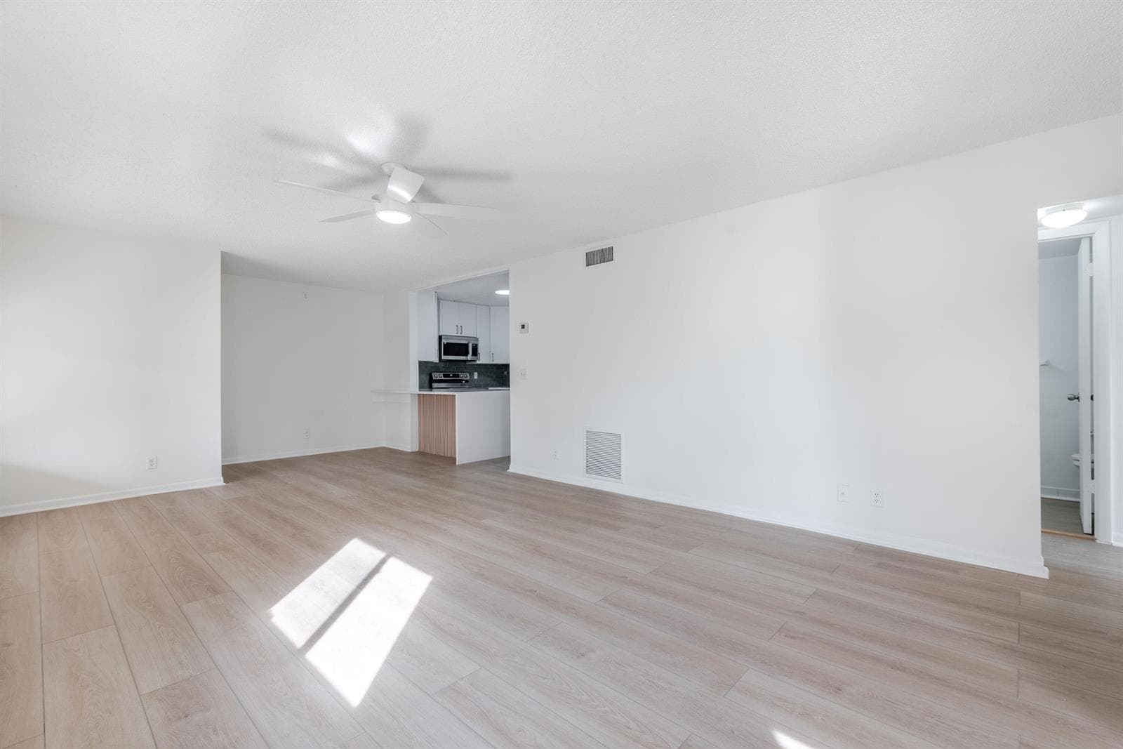 3561 Tall Pine Way # D-2, FL 33463 photo 5