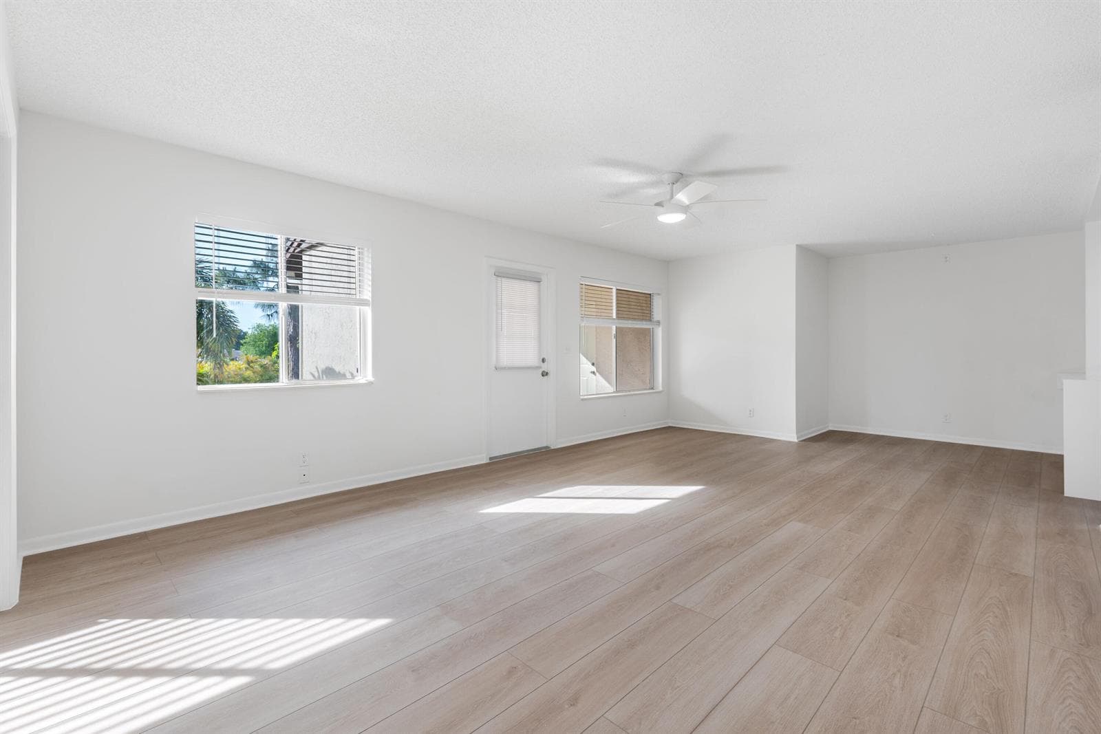 3561 Tall Pine Way # D-2, FL 33463 photo 4