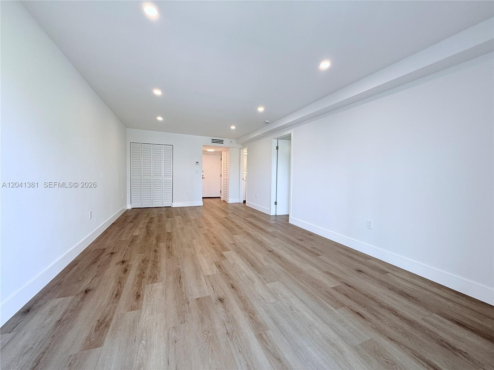 1900 Meridian Ave # 403, Miami Beach, FL 33139 photo 3