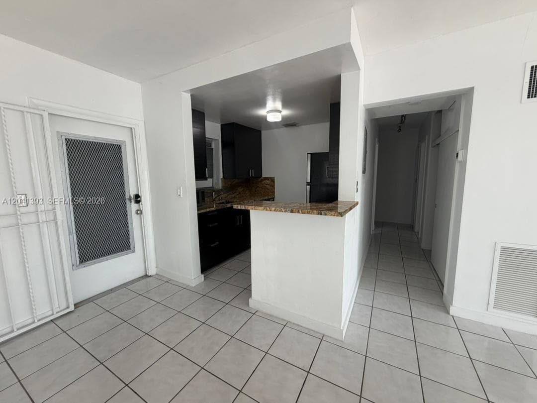 641 Espanola Way # 3, Miami Beach, FL 33139 photo 5