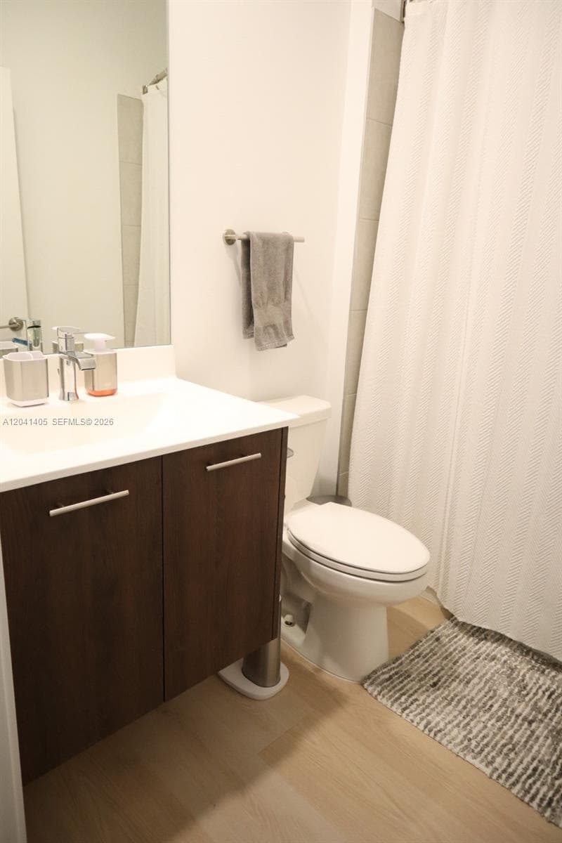 8201 NW 41st St # D-402, Doral, FL 33166 photo 5