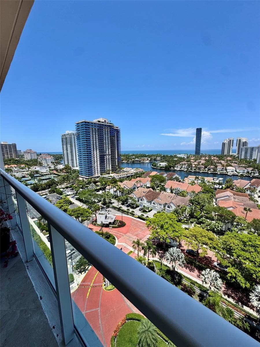 19500 Turnberry Way # 15F, Aventura, FL 33180 photo 5