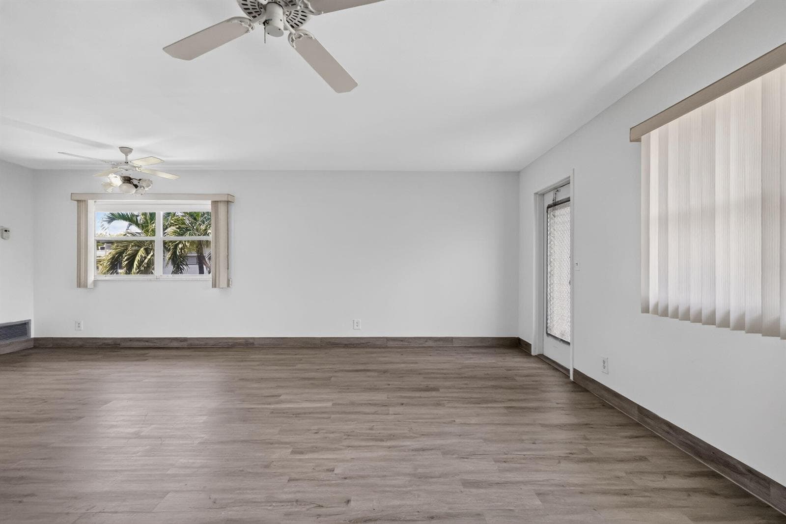 654 Saxony N, Delray Beach, FL 33446 photo 4