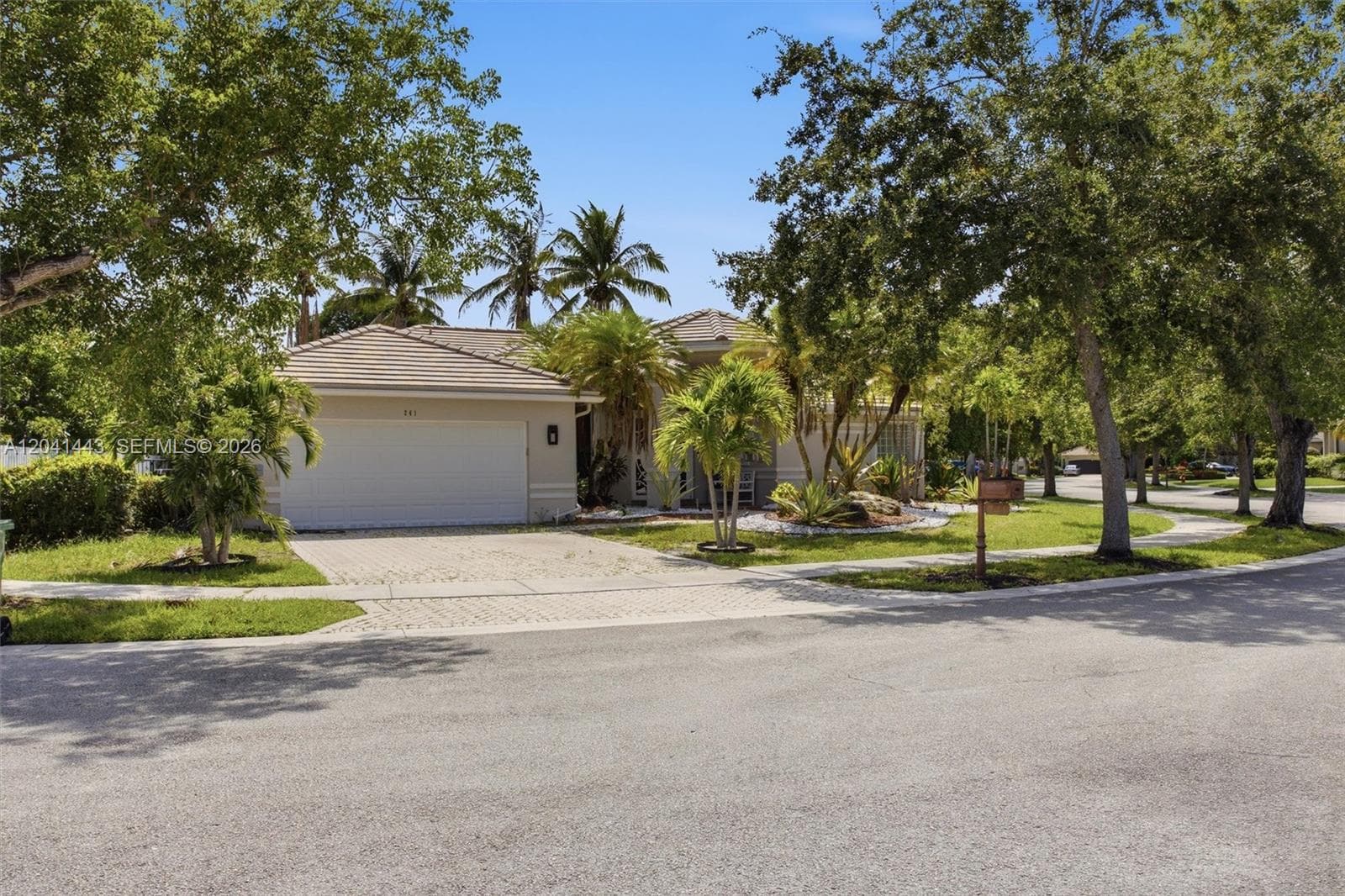 241 Fairmont Way, Weston, FL 33326 photo 4