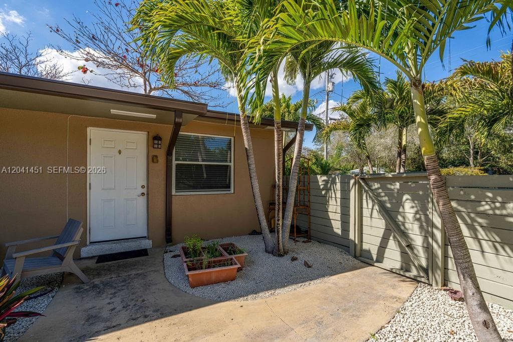 2470 NE 182nd Ter # 1, North Miami Beach, FL 33160 photo 3