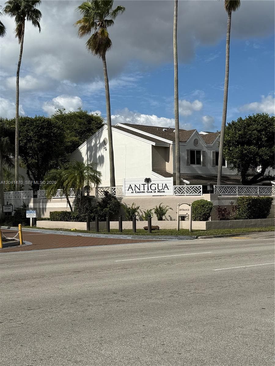 17515 NW 67th Ct # G-22, Hialeah, FL 33015 photo 3