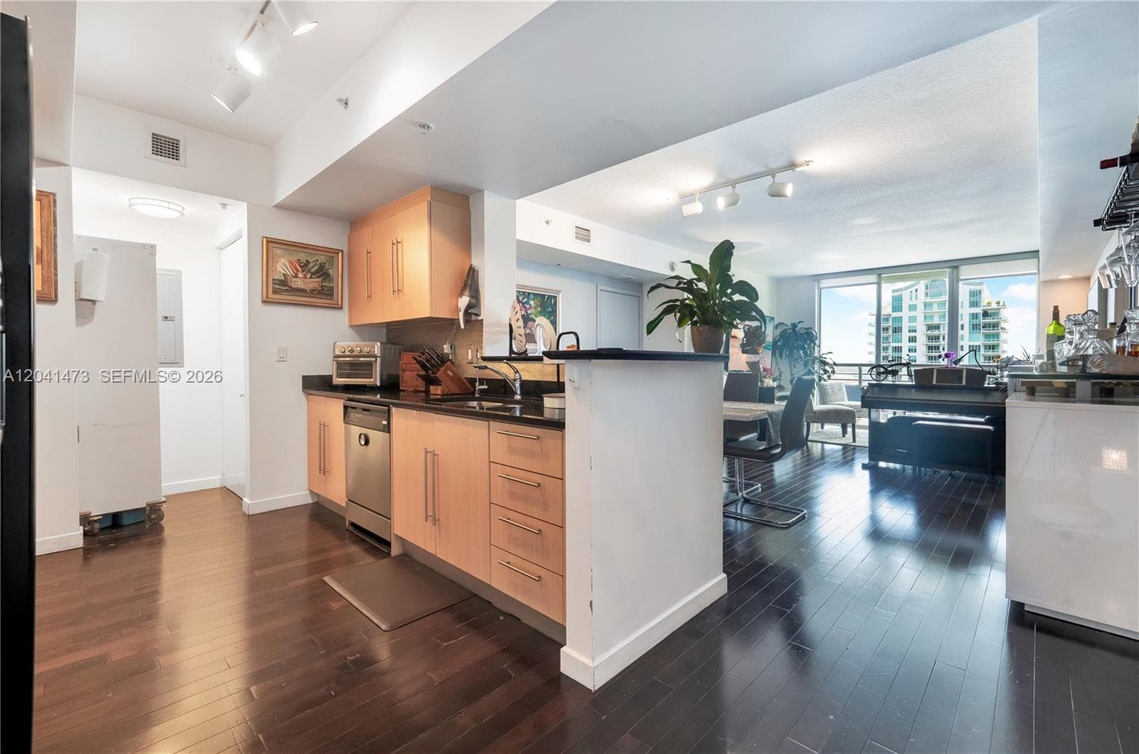 325 S Biscayne Blvd # 3921, Miami, FL 33131 photo 2