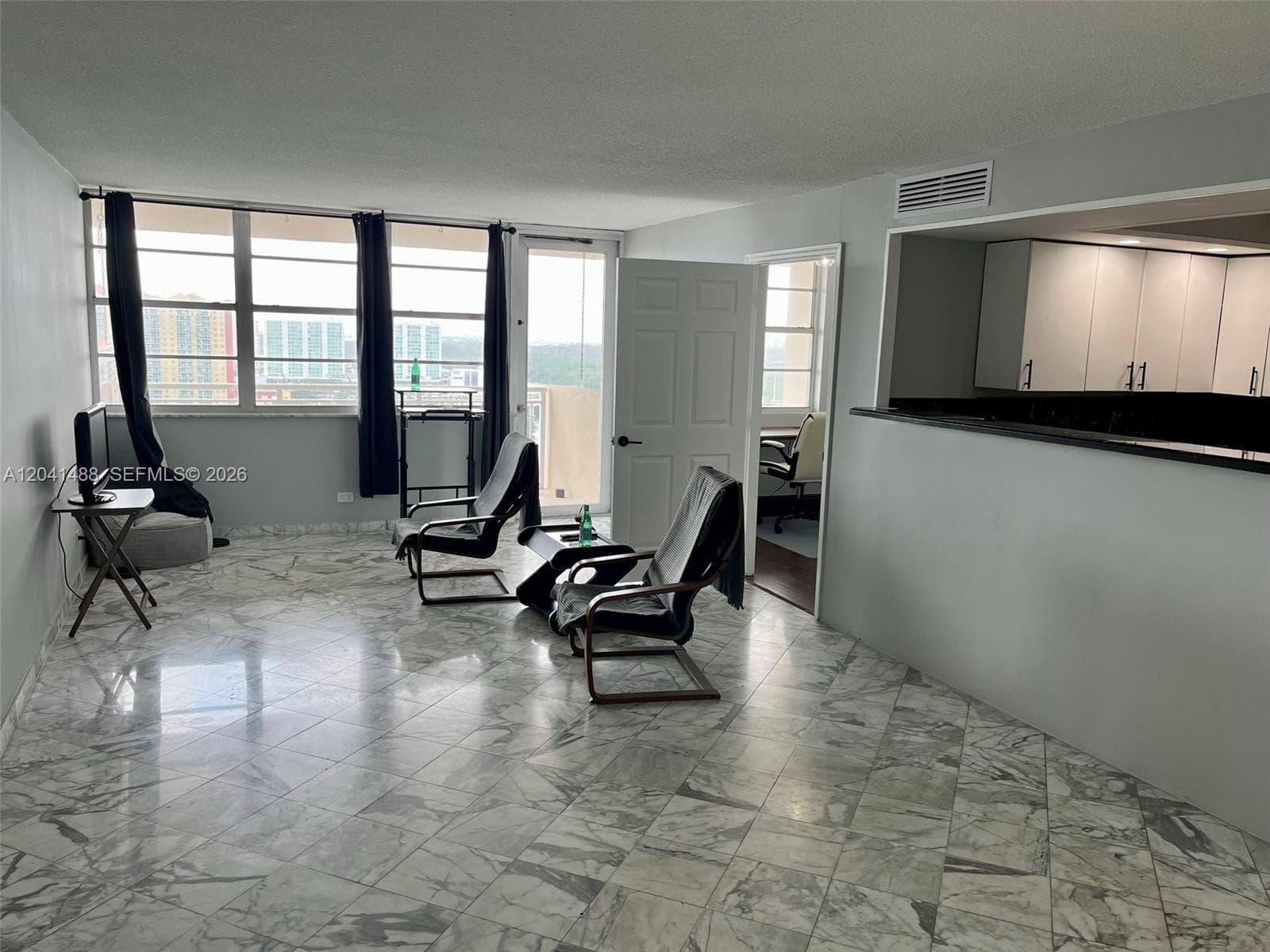 250 174th St # 2301, Sunny Isles Beach, FL 33160 photo 4