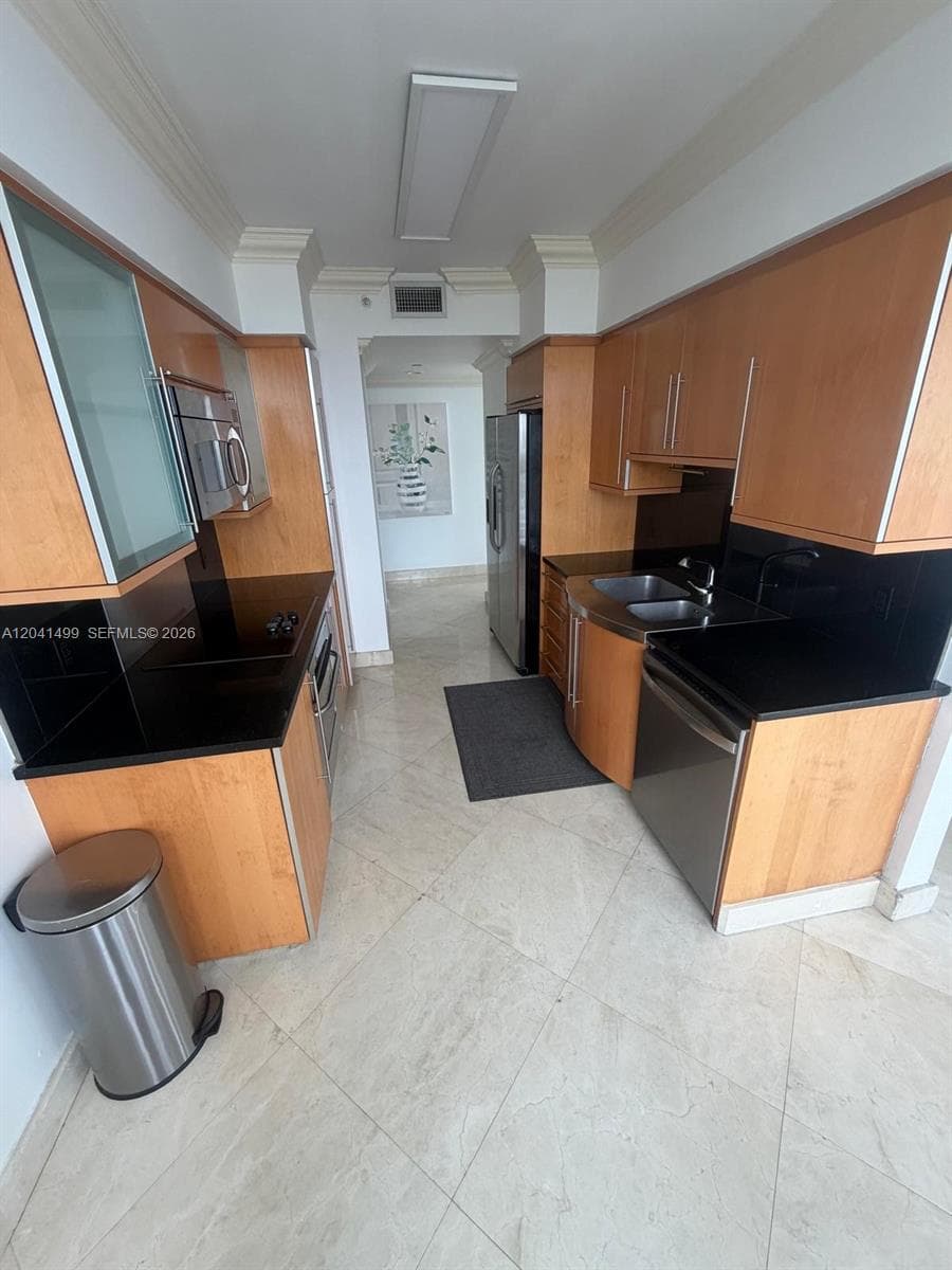 6365 Collins Ave # 1707, Miami Beach, FL 33141 photo 4