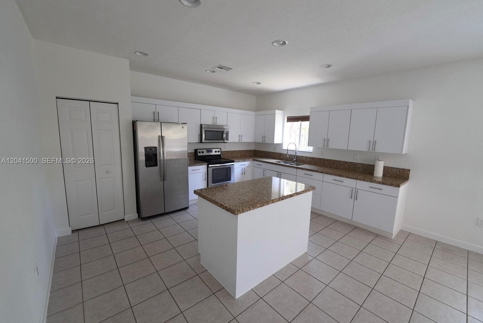 8836 SW 221 TERR, Miami, FL 33190 photo 5