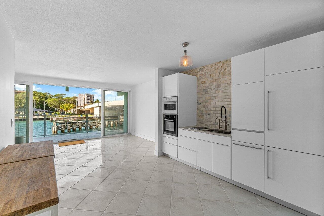 65 SE Spanish Trail # 2020, Boca Raton, FL 33432 photo 3