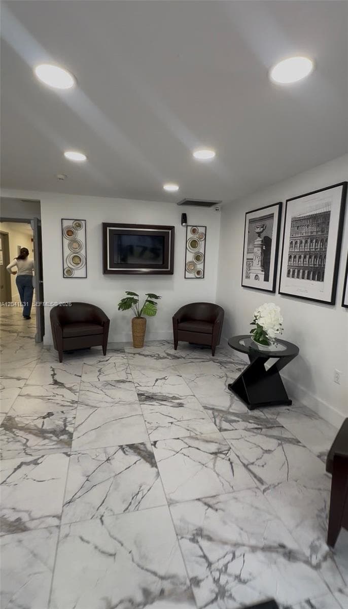175 Fontainebleau Blvd, Miami, FL 33172 photo 2