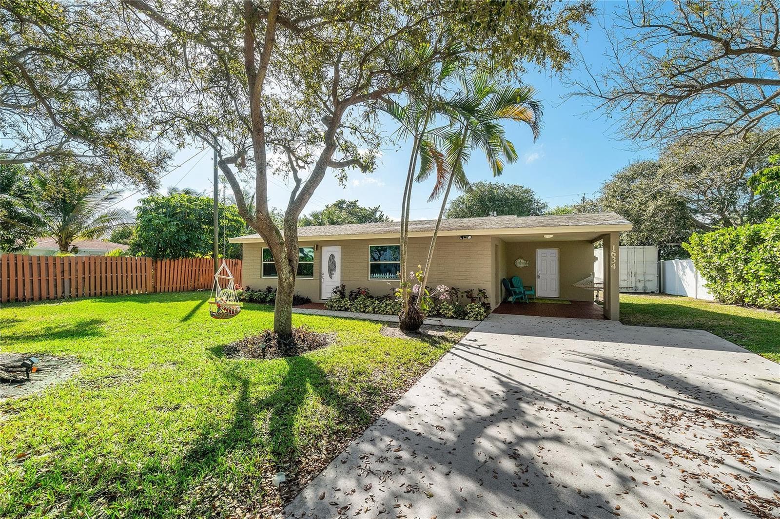 1634 NE 3rd Avenue, Delray Beach, FL 33444 photo 2