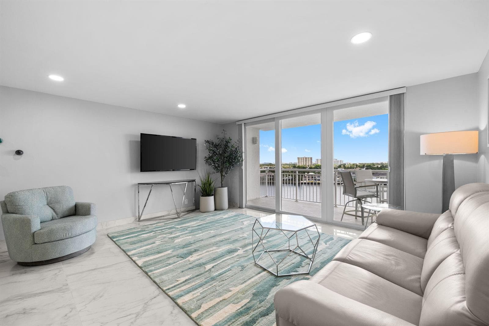 511 Bayshore Drive # 910, Fort Lauderdale, FL 33304 photo 5