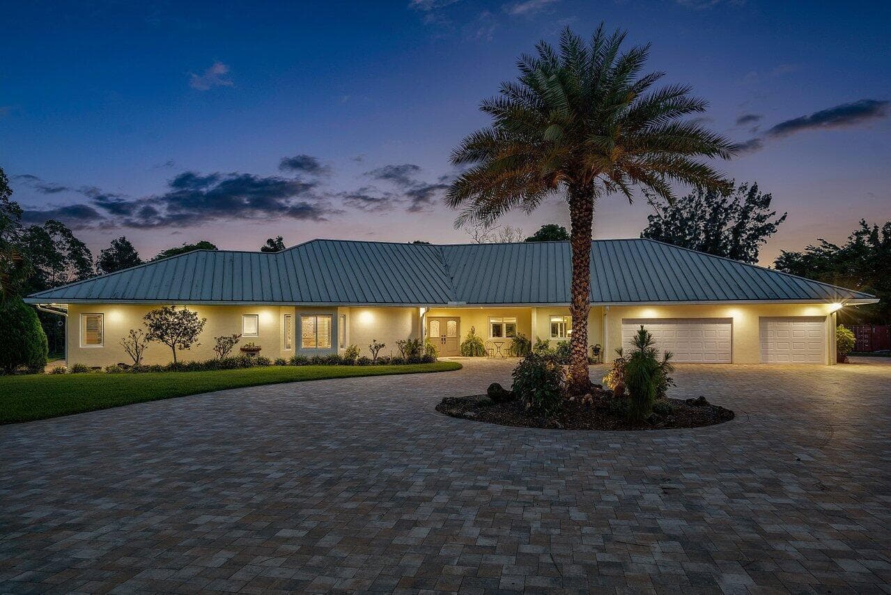 6624 Dillman Road, FL 33413 photo 2