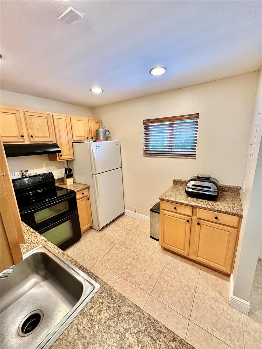 7561 NW 16th St # 2208, Plantation, FL 33313 photo 5