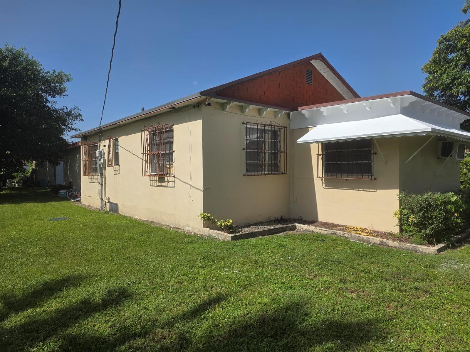 2466 NW 91st Street, Miami, FL 33147 photo 3