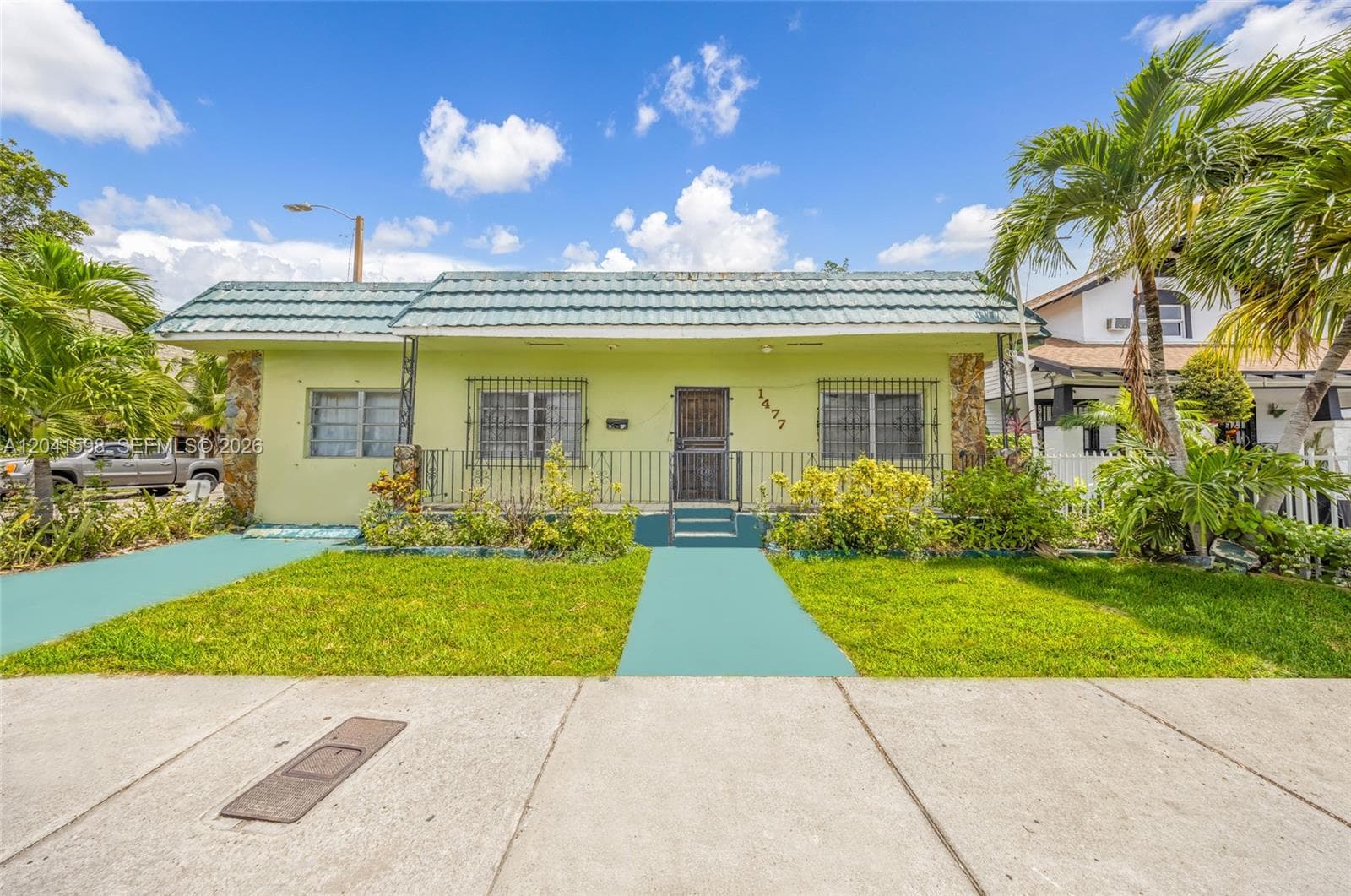 1477 NW 2nd St, Miami, FL 33125 photo 2