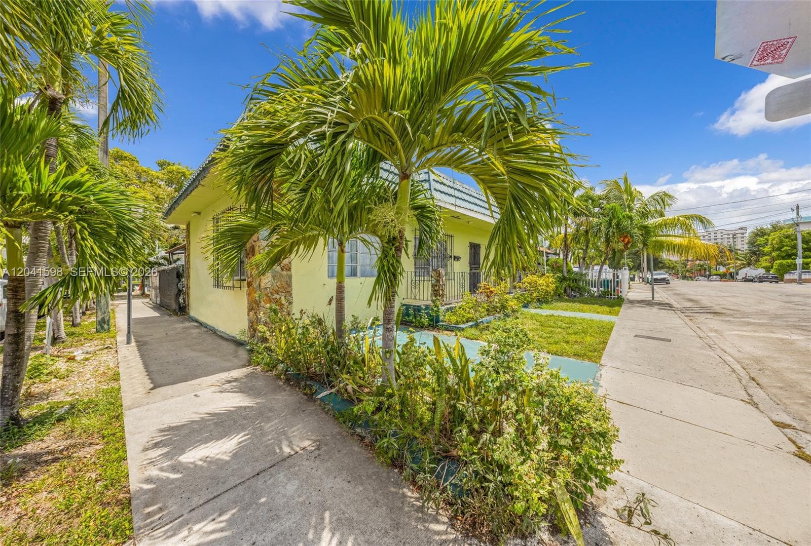 1477 NW 2nd St, Miami, FL 33125 photo 3