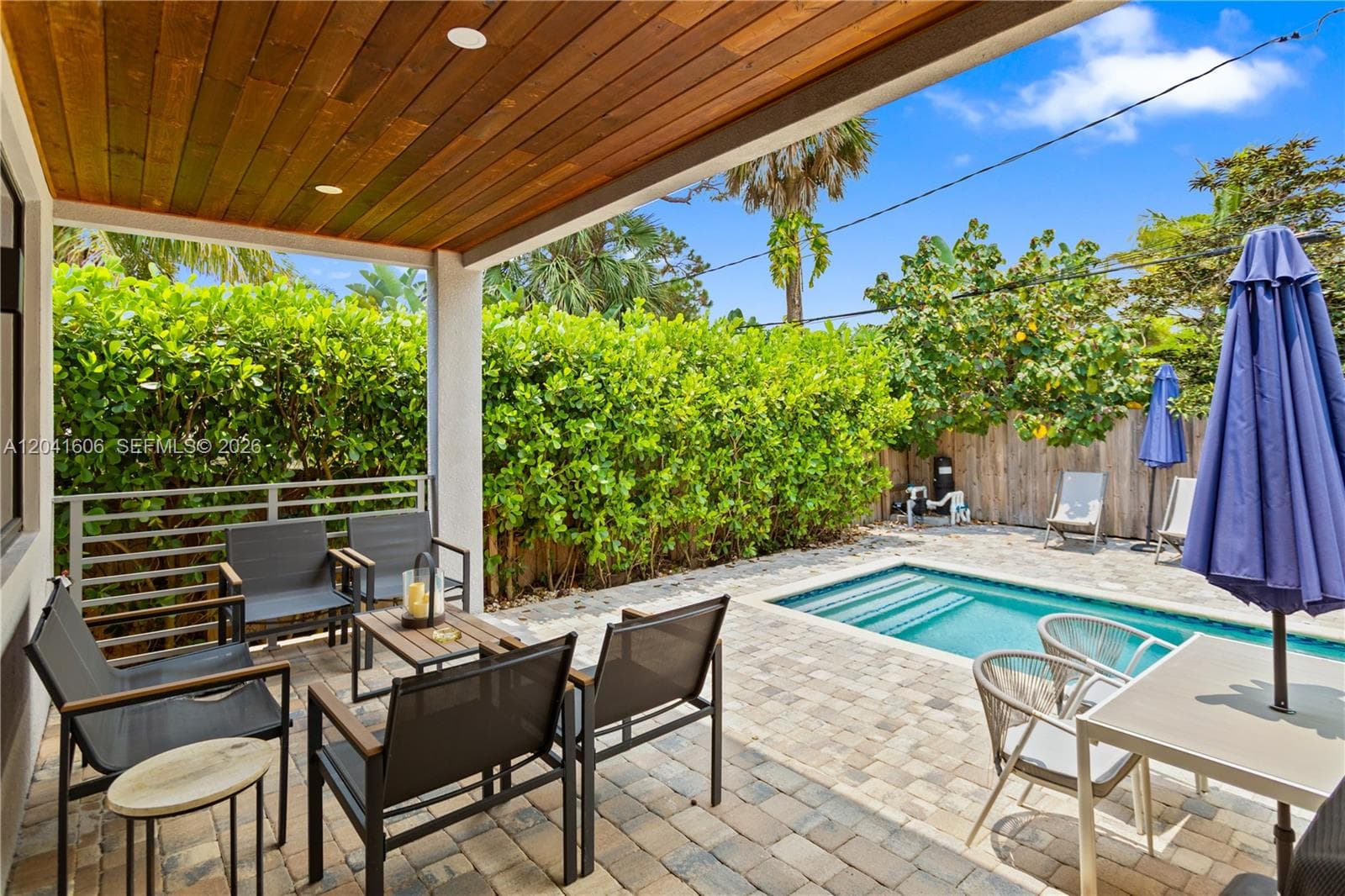 809 SW 10th Ter, Fort Lauderdale, FL 33315 photo 2