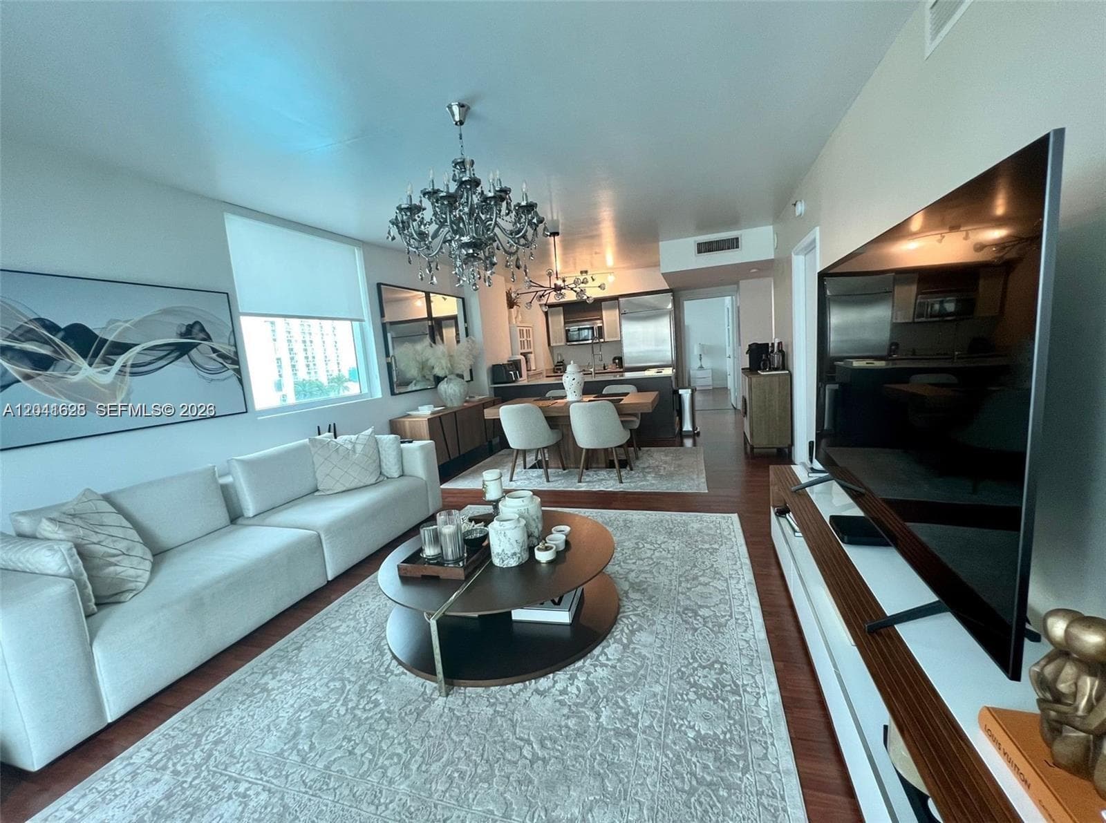 500 Brickell Ave # 1410, Miami, FL 33131 photo 2