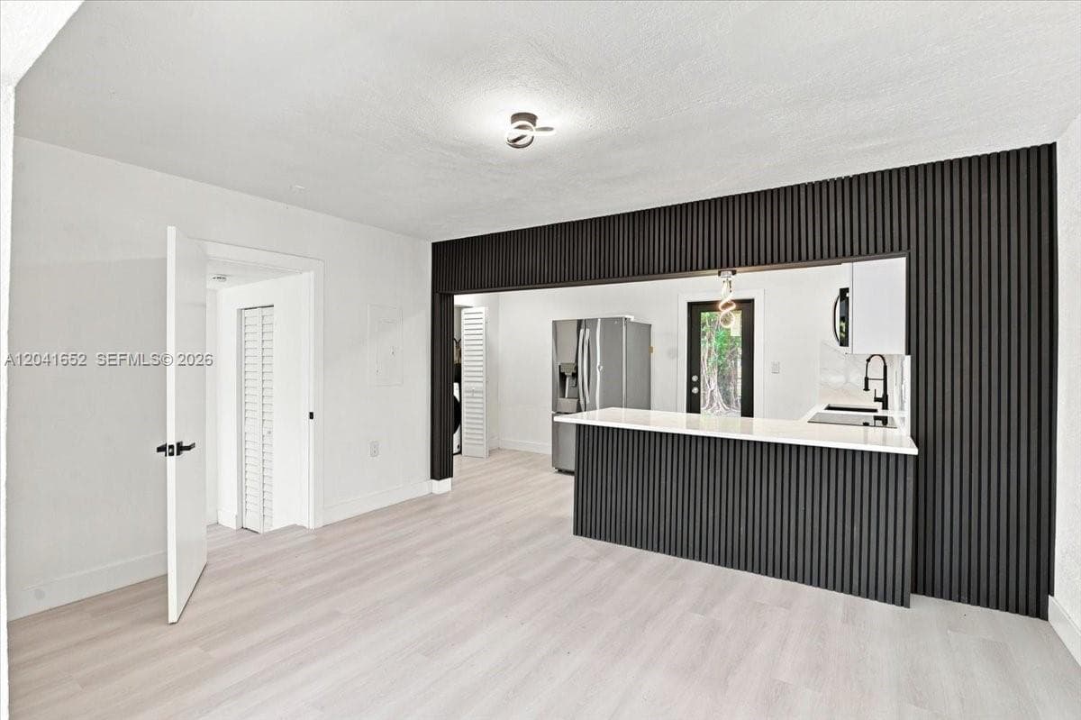 811 NW 65th St, Miami, FL 33150 photo 5