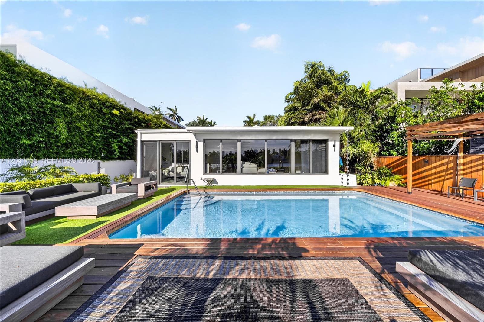 460 W Dilido Dr, Miami Beach, FL 33139 photo 2