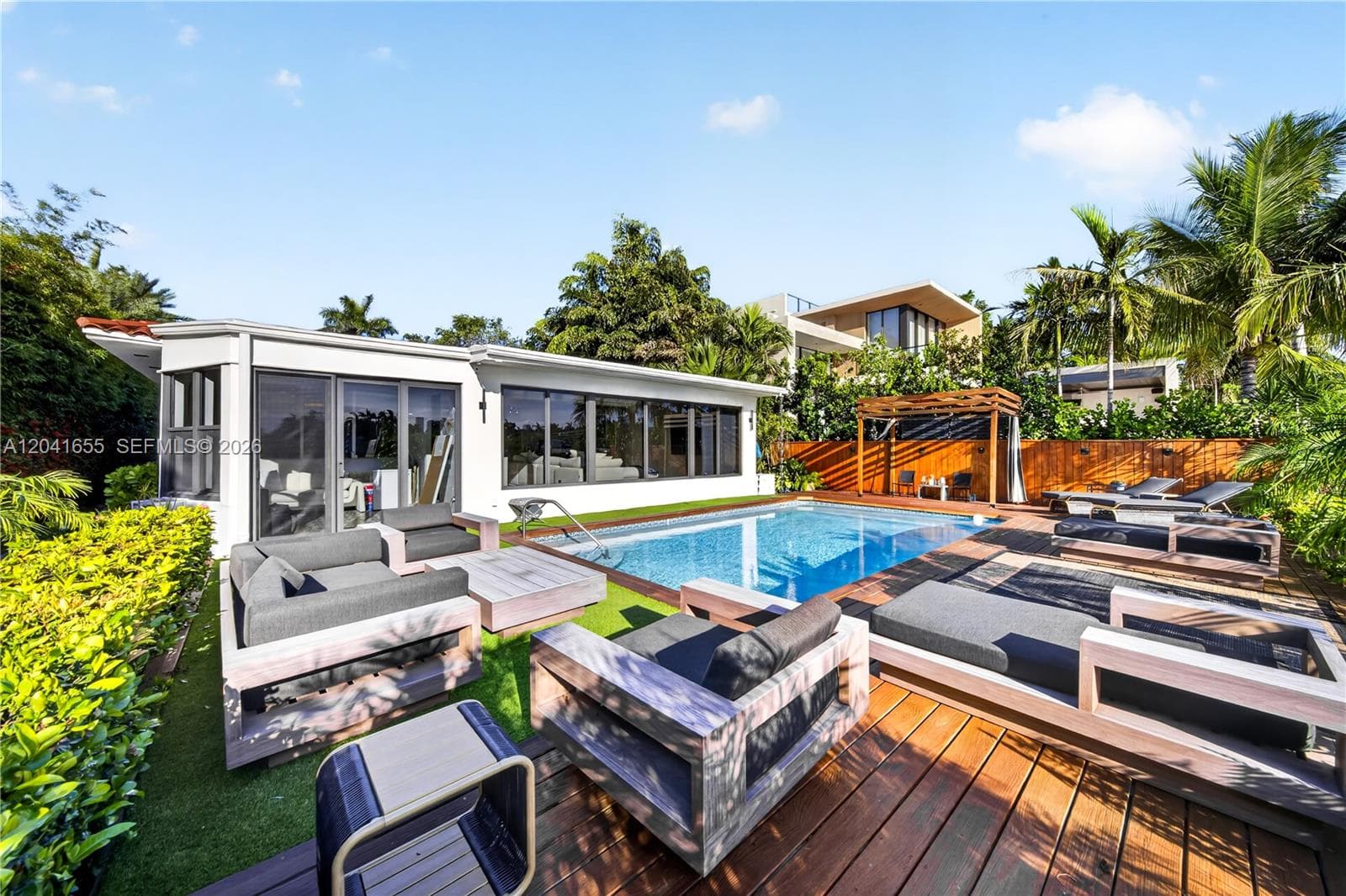 460 W Dilido Dr, Miami Beach, FL 33139 photo 3