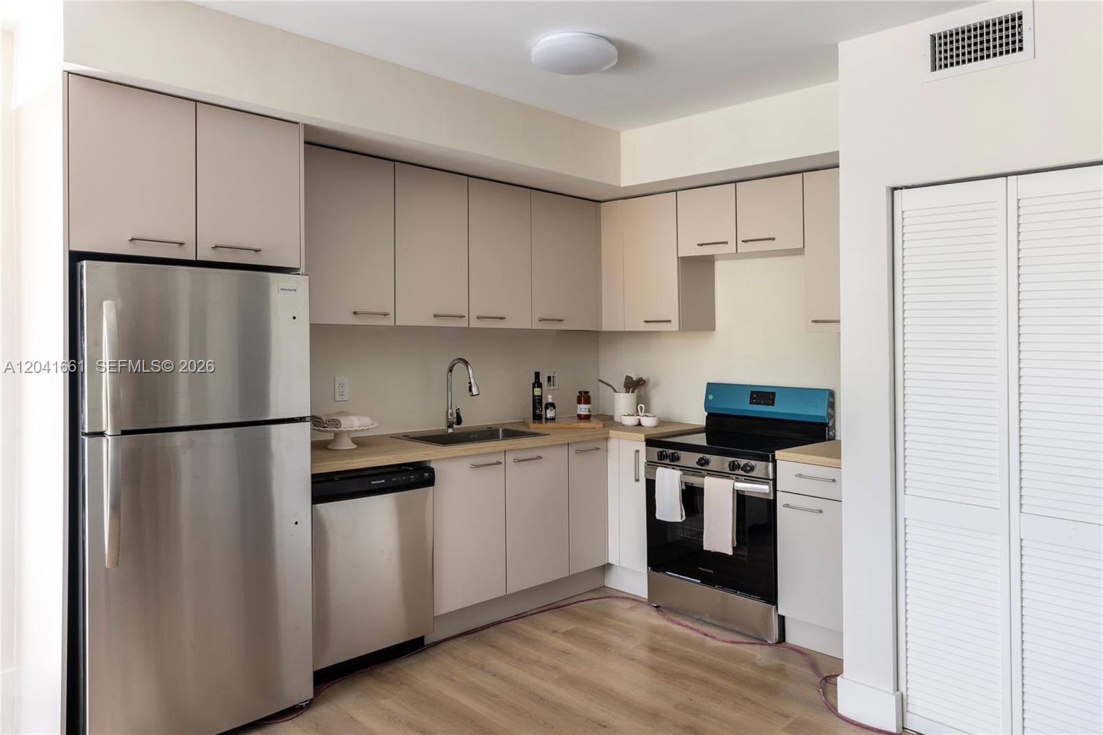 37xx NW 23 Ave # 1, Miami, FL 33142 photo 4