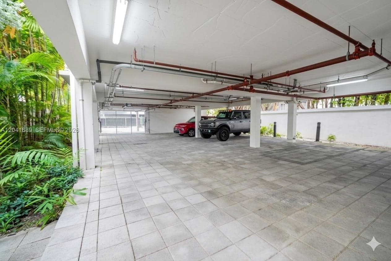619 Meridian Ave # 4, Miami Beach, FL 33139 photo 3
