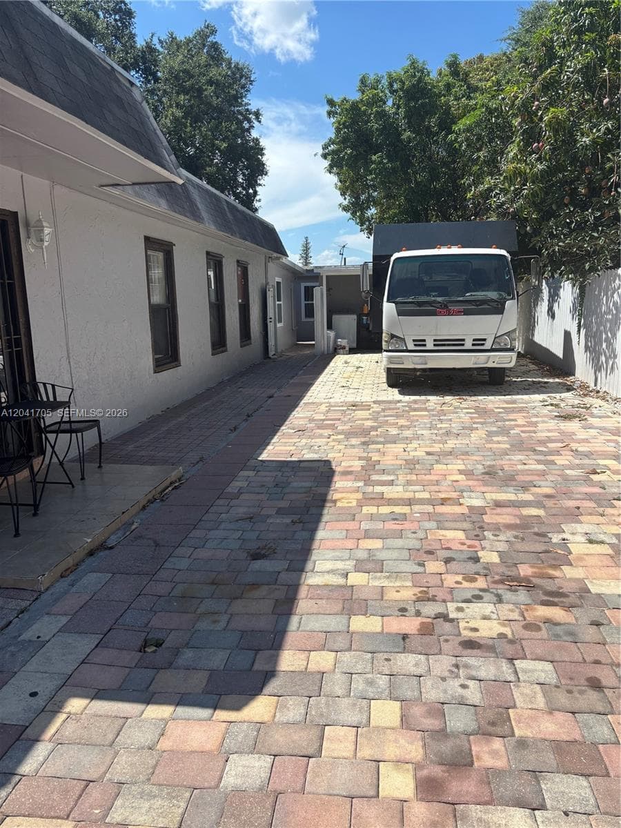 21122 NW 39th Ave, Miami Gardens, FL 33055 photo 5