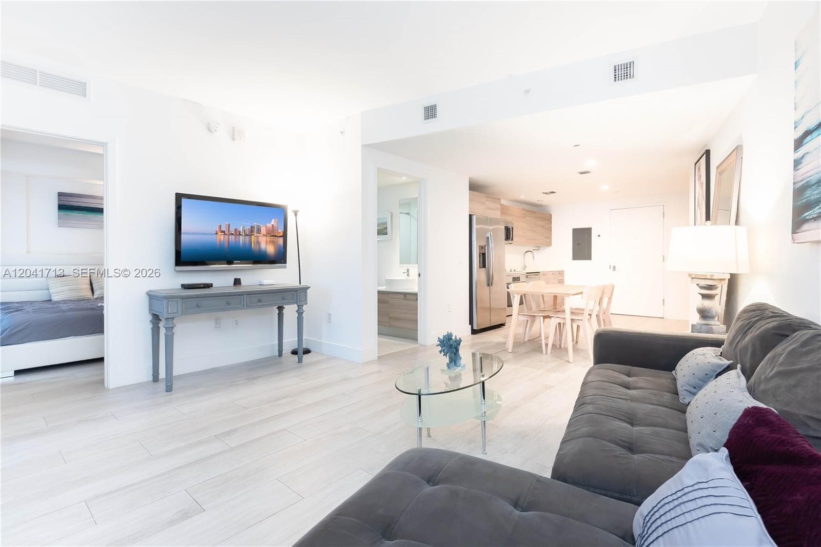 121 NE 34th St # 814, Miami, FL 33137 photo 5