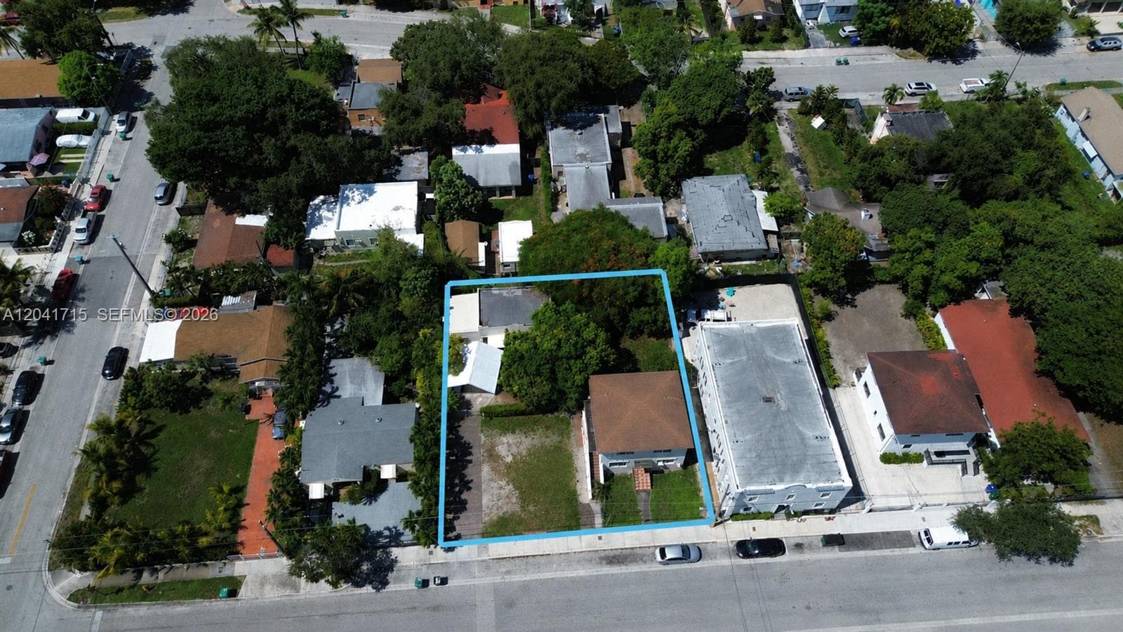 255 NW 32nd St, Miami, FL 33127 photo 2