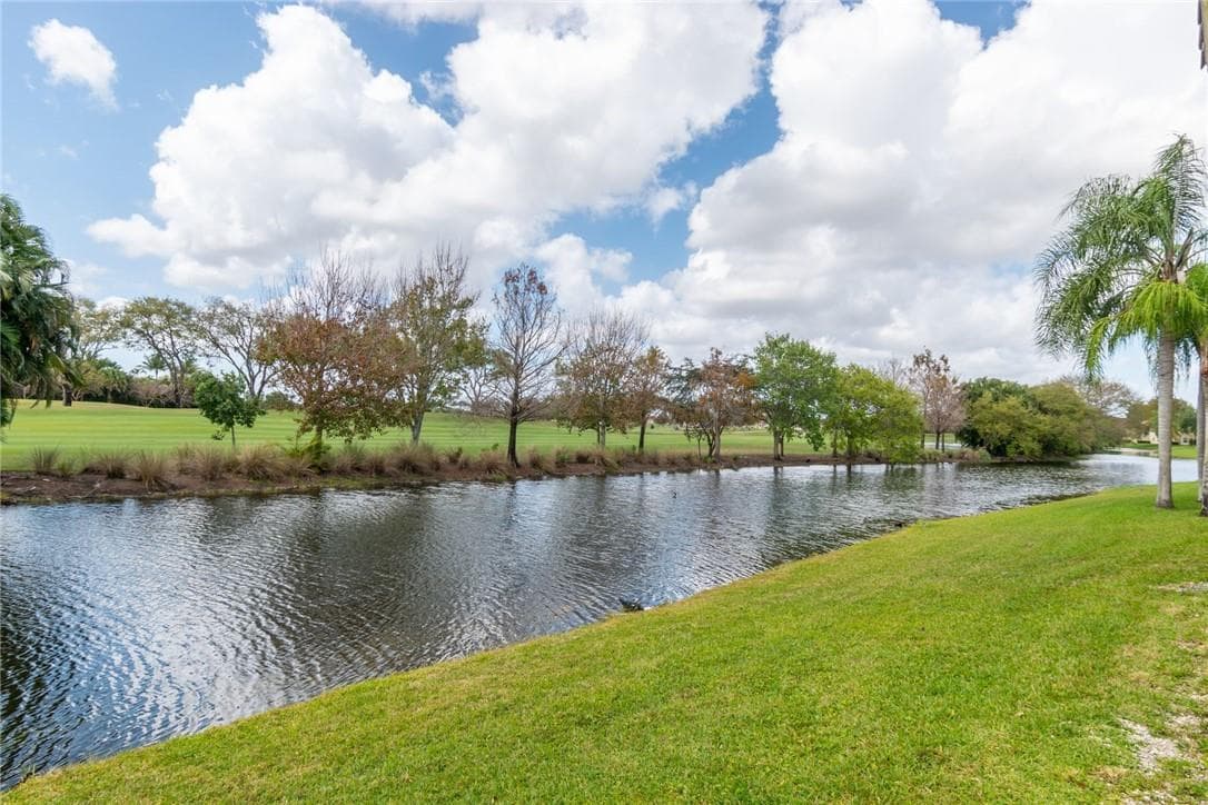 417 Vista Isles Drive # 2322, Sunrise, FL 33325 photo 2