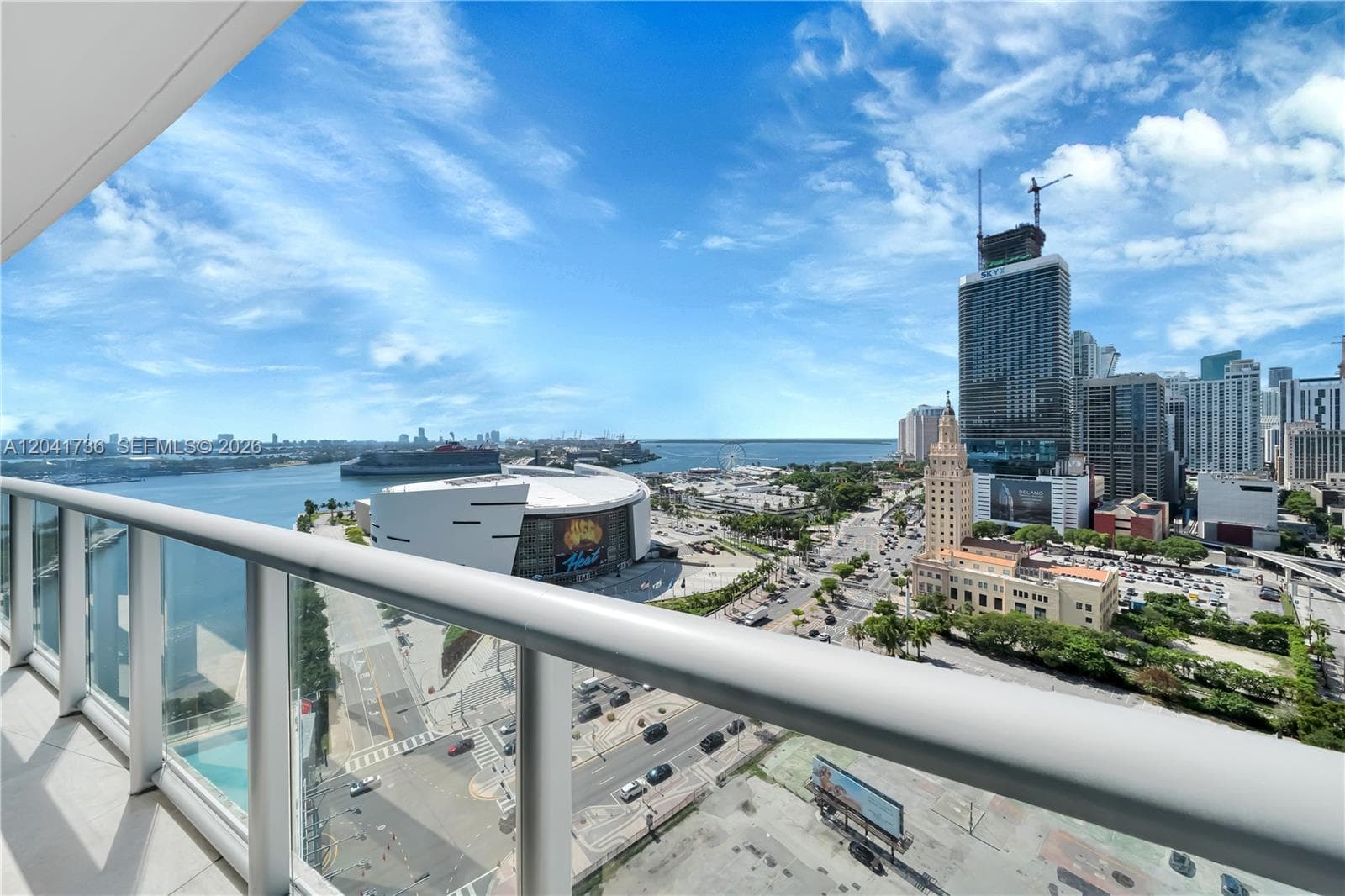 888 Biscayne Blvd # 2101, Miami, FL 33132 photo 2