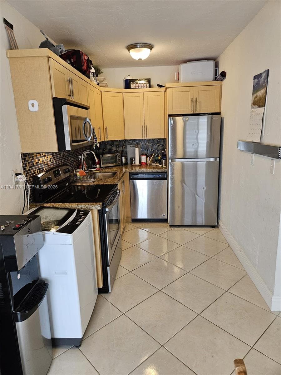 7400 Harding Ave # 22, Miami Beach, FL 33141 photo 5