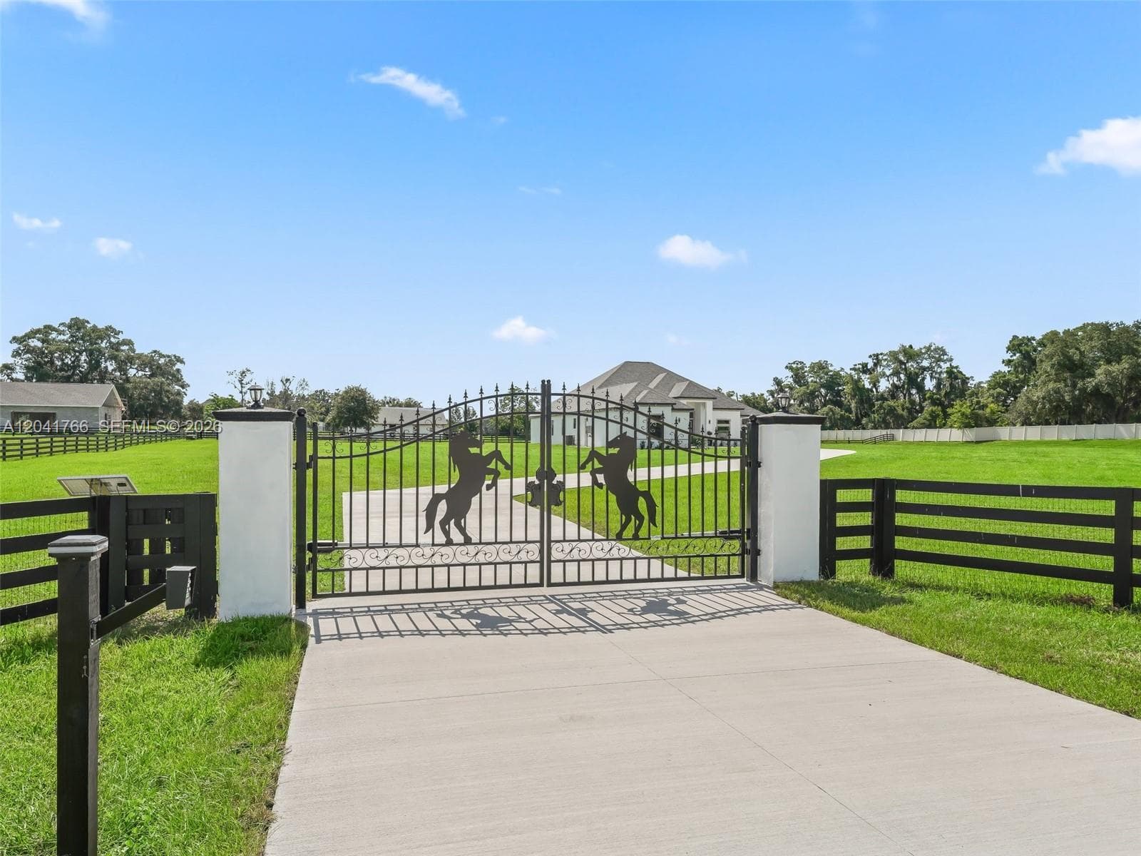 7041 NE 22nd Court Rd, Ocala, FL 34479 photo 3