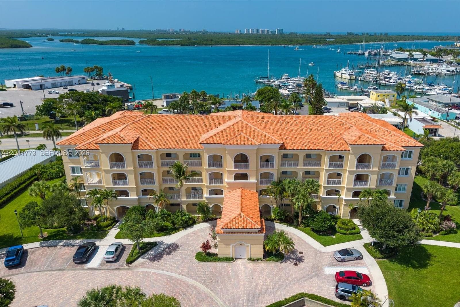 38 Harbour Isle Dr E # 104, Fort Pierce, FL 34949