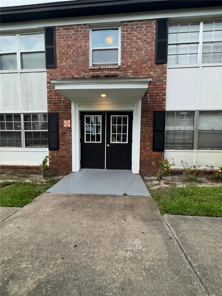 5325 Curry Ford Rd # A104, Orlando, FL 32812 photo 2